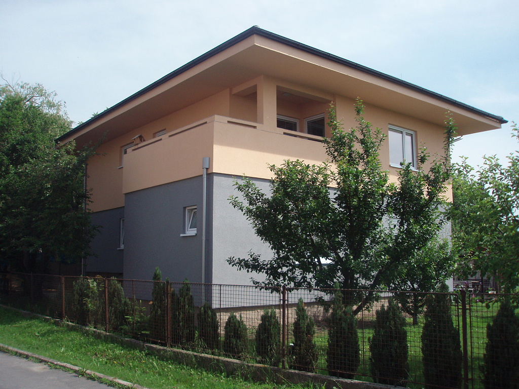 Rekonstrukce RD, Jahodnice