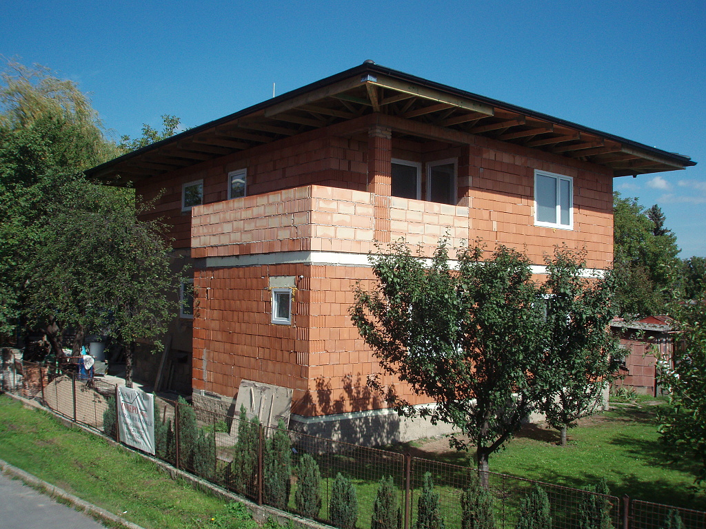 Rekonstrukce RD, Jahodnice